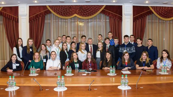 10 ноября состоялись встречи представителей региональной власти с молодежью