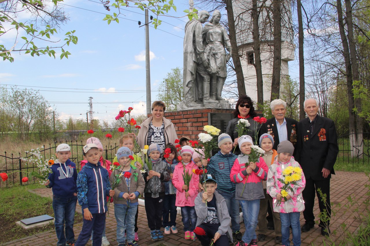 6 мая у братской могилы рядом со Детской школой искусств г.Балабаново прошел митинг, посвященный Дню Победы