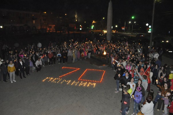 8 мая в Сквере Победы прошла акция «Свеча Памяти»